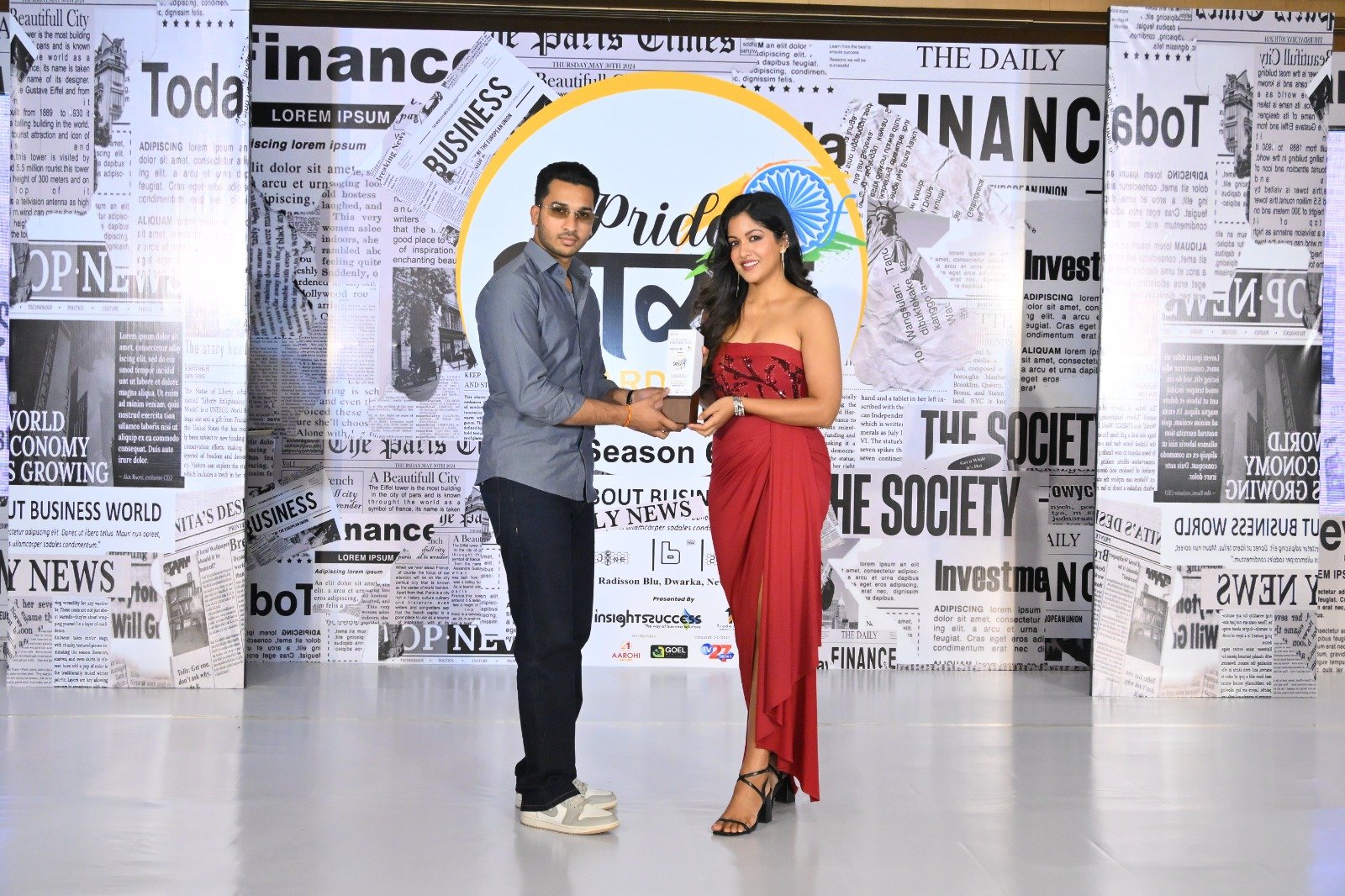 Roar Wellness Rehabilitation Centre receiving Most Trusted De-Addiction and Rehab Centre in Delhi award at Pride Bharat Awards 2026